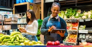 Come aprire un negozio di frutta e verdura: la guida completa