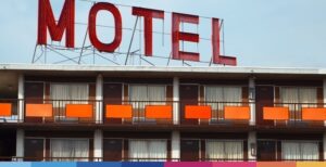 Cos’è un motel: caratteristiche, servizi e come gestirlo